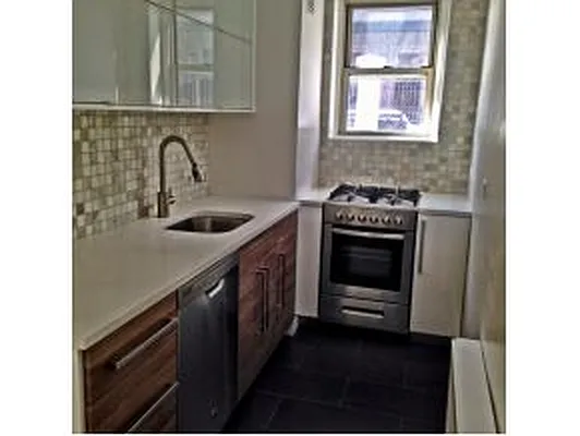 Sold by Citiwide Brokerage | media 18