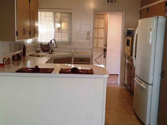 4th image of 5836 Pioneer Way