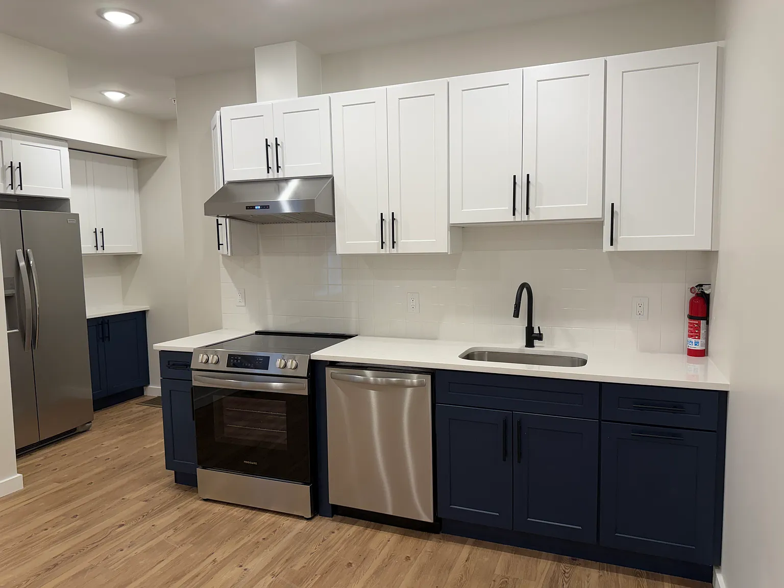 2 bed, 800 sqft, $1,850 — Photo 2