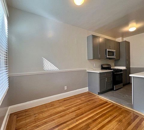 3rd image of 745 Fillmore St #301