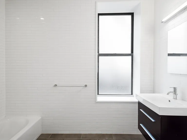 117 W 113th St #3C — Photo 5