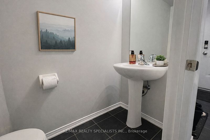 Oakville Townhouse for rent - 2 Bedrooms — photo 3