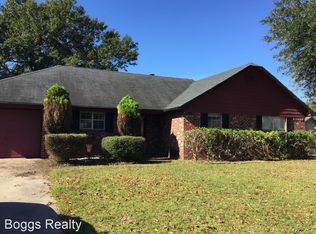 902 Canyon Ct, Hinesville, GA 31313