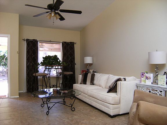 Living room 2