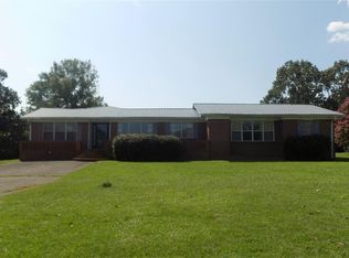 401 Wallace St, Glencoe, AL 35905