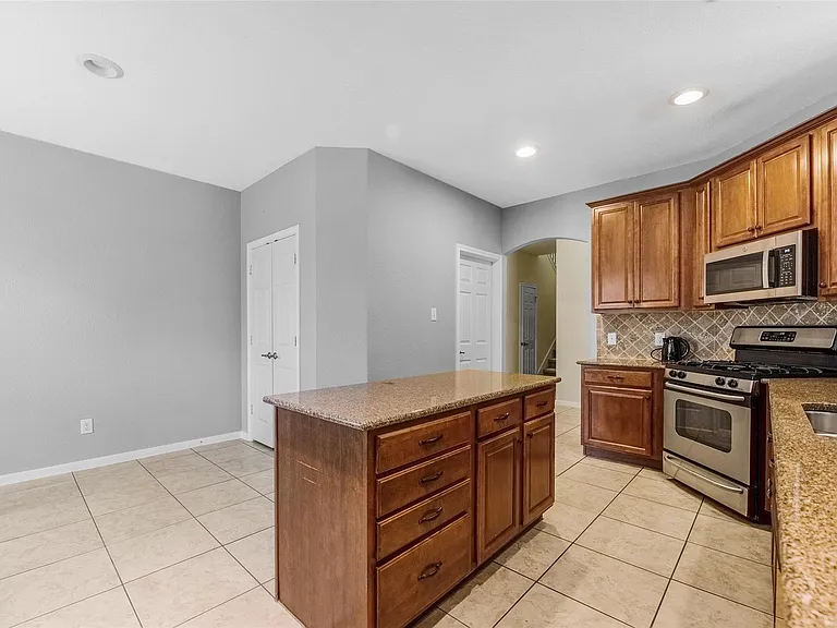 7 Ebony Oaks Pl — Photo 15