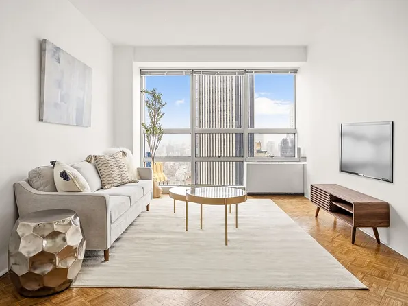 146 W 57th St APT 56C, New York, NY 10019
