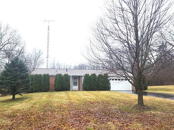 3rd image of 2705 Ash Dr