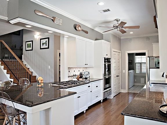 4th image of 702 Park Place Dr