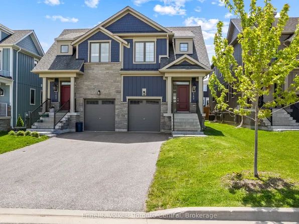 145 Sycamore St, The Blue Mountains, ON L9Y 4E2