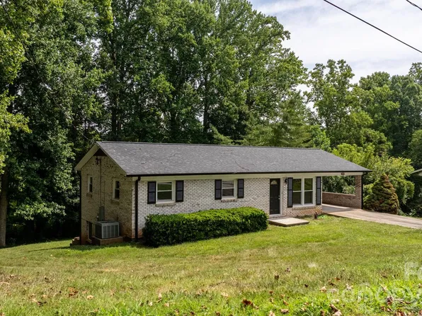 2428 Cedar Valley Dr, Conover, NC 28613