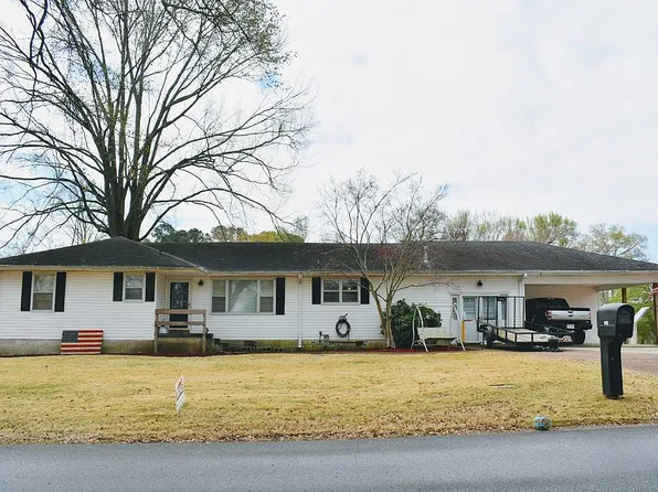 912 Grand Ave, Muscle Shoals, AL 35661
