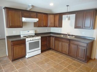 911 Wilson Ave, Saint Paul, MN 55106