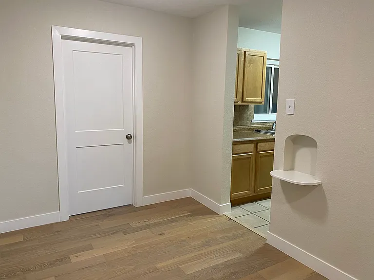 2541 Oneida St — Photo 7