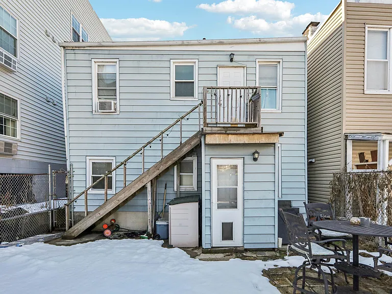 66 Chestnut Ave #1 — Photo 32