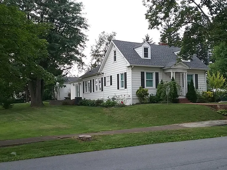 301 S Georgia Ave — Photo 2