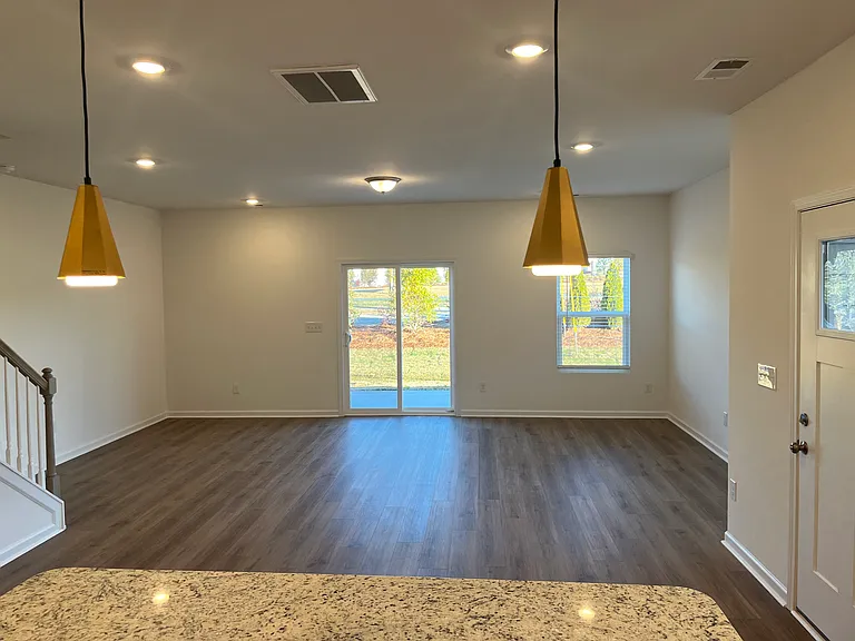 1014 Overbrook Pl — Photo 6