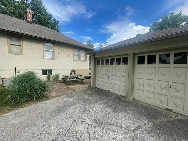 117 W Naperville Rd — Photo 17