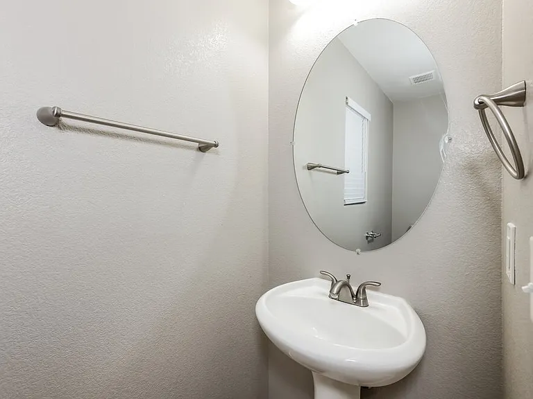 2420 Cockatoo Dr — Photo 16