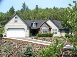420 Wild Fern Dr, Winchester, OR 97495