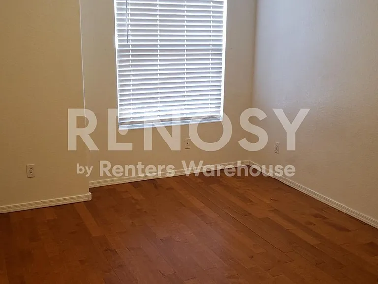 3113 N 130th Ave — Photo 9