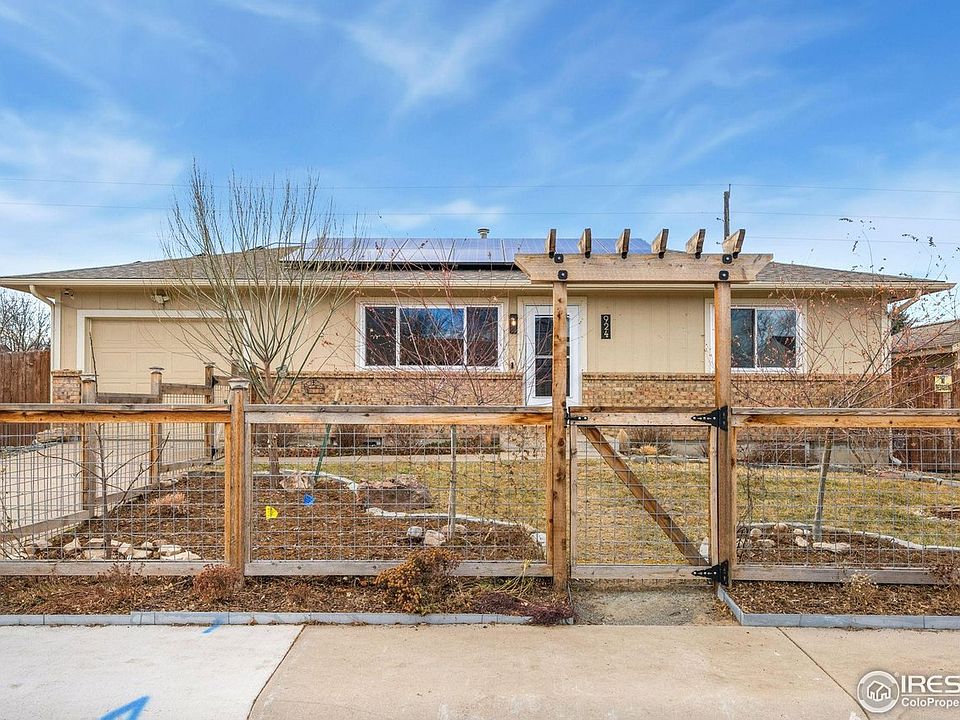 1st image of 924 Larch Dr
