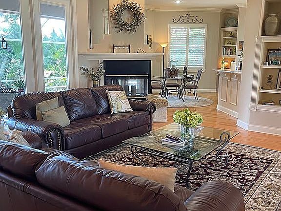 5th image of 506 Century Oak Ct
