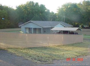612 S Sycamore St, Locust Grove, OK 74352