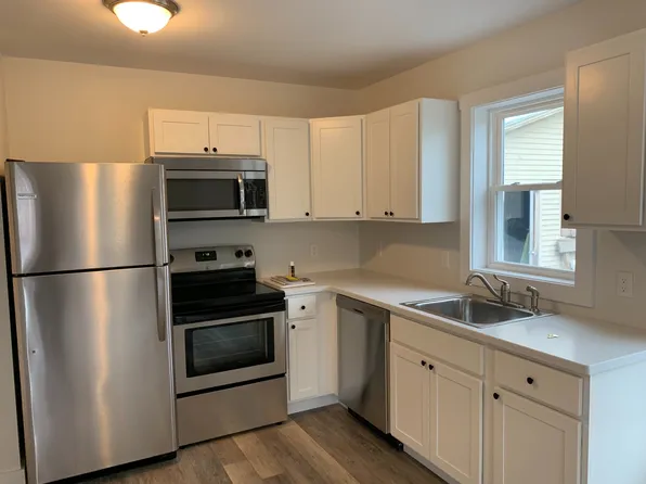 66 Upper Main Street, 66 Upper Main St APT 4, Morrisville, VT 05661