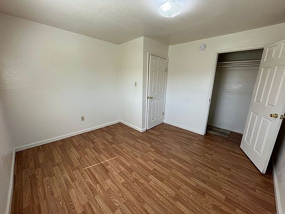 4th image of 1734 W Putnam Ave #1734