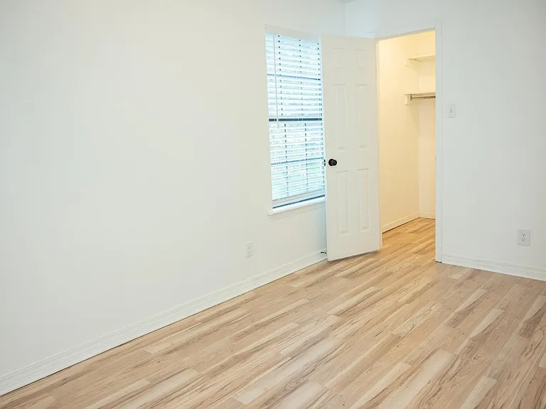 9151 McFarland Ct — Photo 13