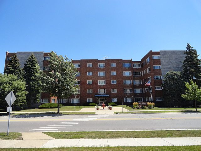1st image of 222 Madison St Unit 203