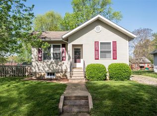 215 N Lebanon St, Mascoutah, IL