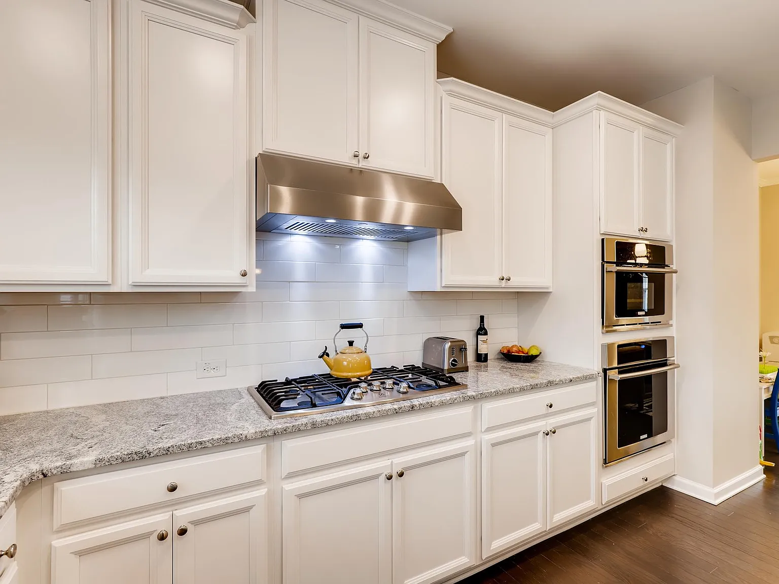 2477 Georgetown Ave — Photo 4