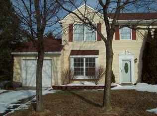 61 Old Orchard Dr, Sicklerville, NJ 08081