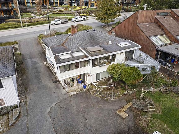 4th image of 14862 Thrift Ave