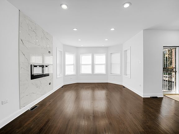 3rd image of 1718 W 91st St