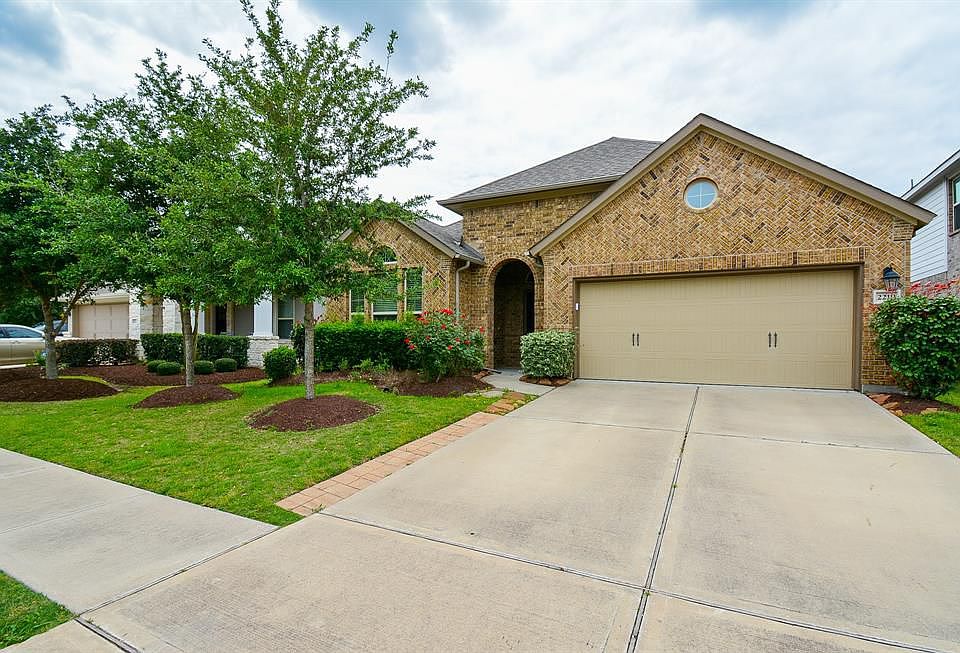 1st image of 2219 Fox Creek Ct