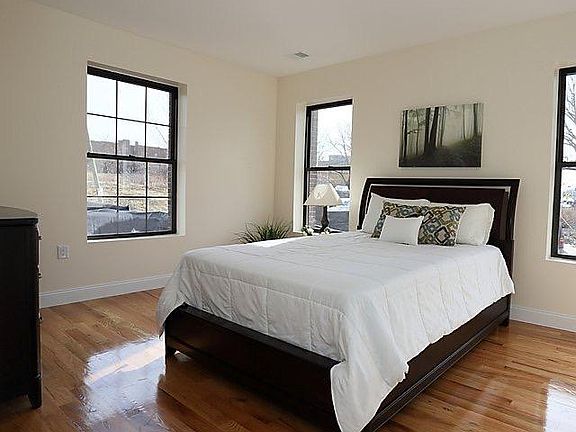 4th image of 95 N Walnut St APT 501