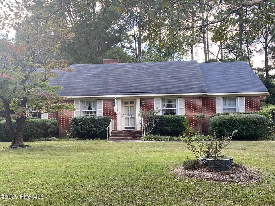1st image of 203 Brentwood Drive N