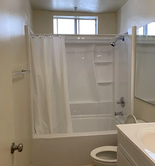 420 S Harvard Blvd #101 — Photo 9
