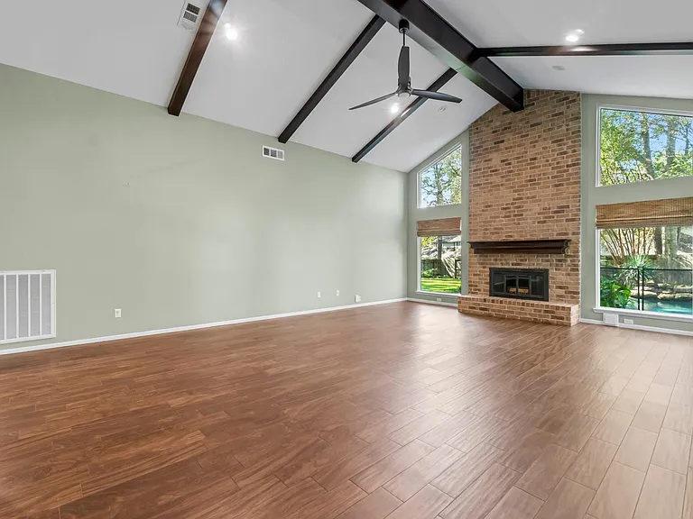7 Elwood Hills Ct — Photo 23
