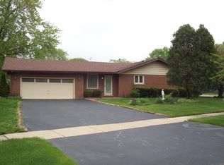 9012 S Southfield Dr, Bridgeview, IL 60455