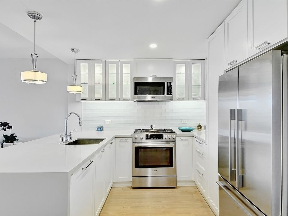 1st image of 330 E 38th St APT 22P