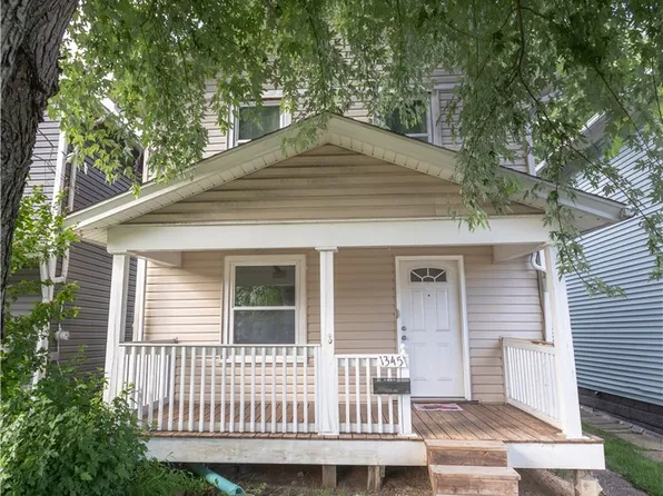 1345 4th Ave, Coraopolis, PA 15108