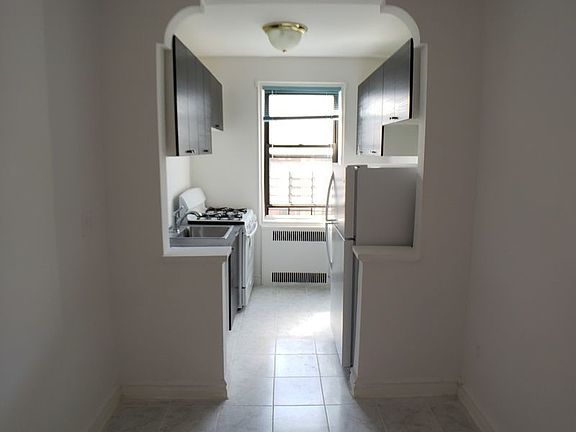 5th image of 2325 Ocean Ave #4G
