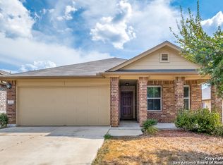 130 Chickadee Cv, Kyle, TX 78640