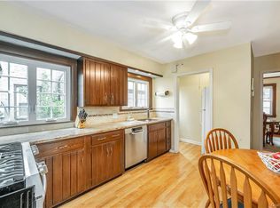 3 Bolton Ave, White Plains, NY 10605