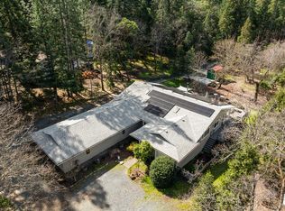 287 Surrey Dr, Grants Pass, OR 97526