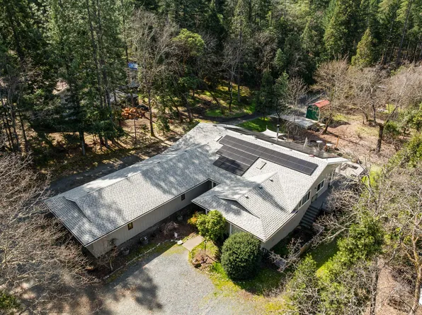 287 Surrey Dr, Grants Pass, OR 97526